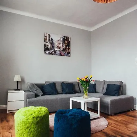Between 4 Synagoguges - Great Location Apartamento