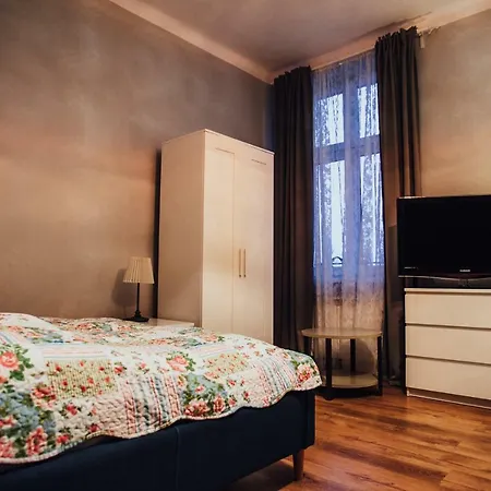 Between 4 Synagoguges - Great Location Apartamento